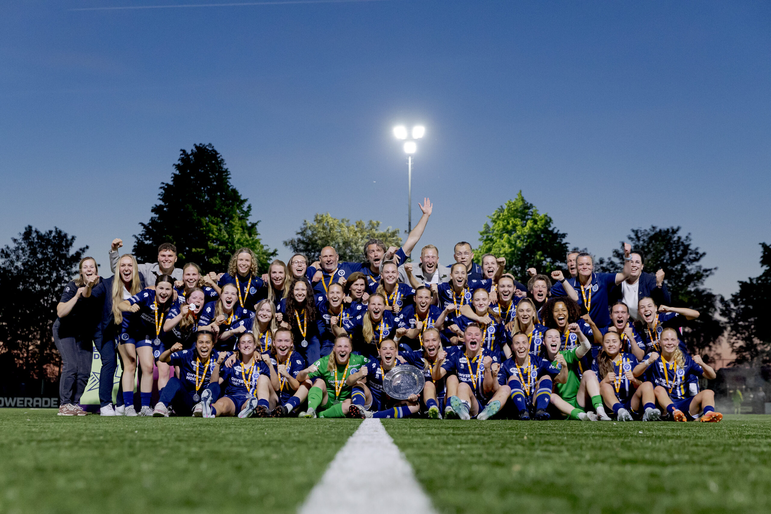 De Graafschap promoveert naar Eurojackpot Vrouwen Eredivisie na zenuwslopende slotdag