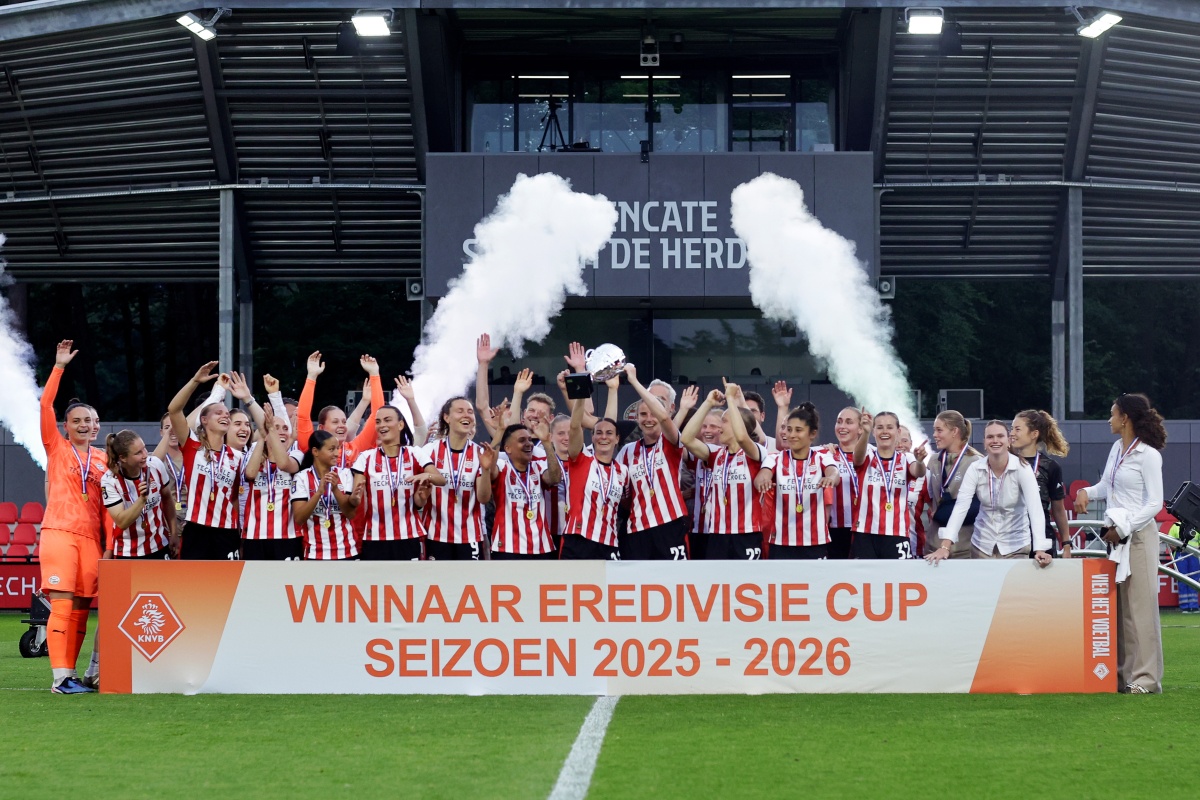 PSV wint na landstitel ook de Eredivisie Cup