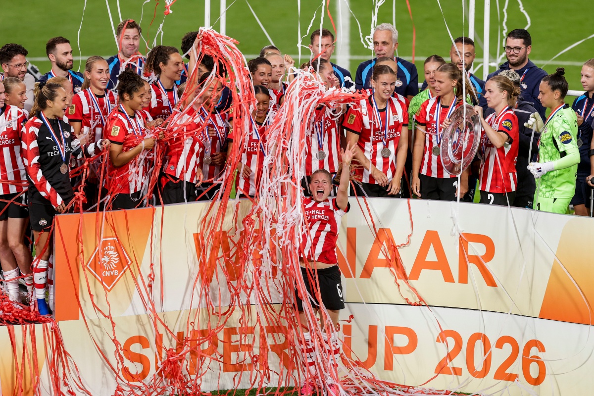 PSV wint voor het eerst in clubhistorie de Supercup