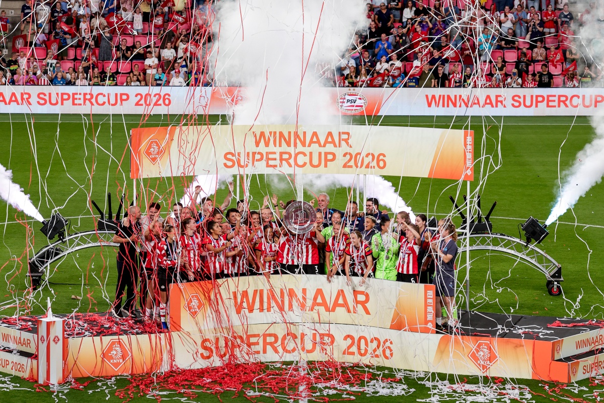 PSV wint voor het eerst in clubhistorie de Supercup